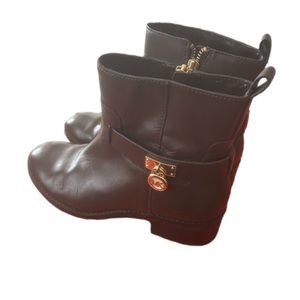 Michael Kors, Ryan ankle leather boots.